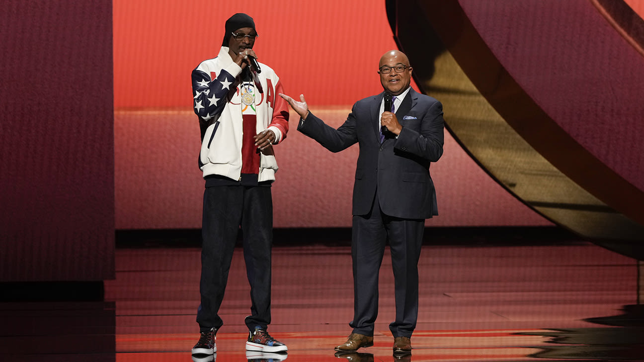 Inside the NBCUniversal Upfront: Snoop Dogg, Penguins and a Top Secret ‘Wicked’ Trailer