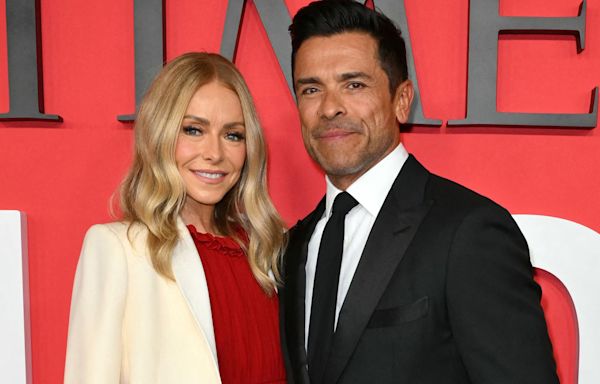 Kelly Ripa and Mark Consuelos Have a Glam Red Carpet Date Night at the Time100 Gala