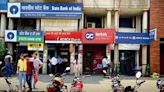 Major banks experiencing decrease in deposits and credit since March; smaller banks performing better - India Telecom News