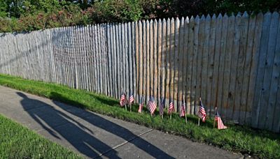 Northbrook veterans pledge to replace ‘All people’s flag’ missing from residential fence ‘That’s what we do’