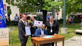 Mayor signs new food truck regulations, drawing mixed reactions from vendors