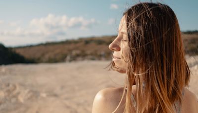 5 ways to protect your hair in the heat, according to beauty experts