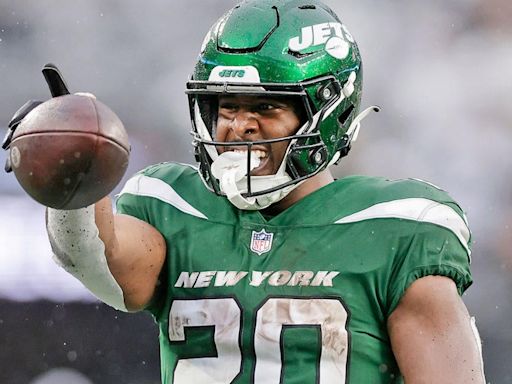 Jets RB Breece Hall guarantees 1,000 rushing yards in 2024