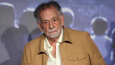 Revelan vídeos de Francis Ford Coppola besando e incomodando a extras de Megalópolis: "Intentaba ponerlas a tono"