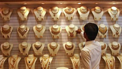 High gold prices dull activity in India and China - ET Retail