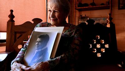 Love still blooms for Tucson woman who lost her wartime sweetheart in 1943