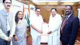 T.N. hands over memorandum to Union Jal Shakti Minister