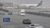 Aeropuerto internacional de zona inundada de Florida reanuda sus operaciones
