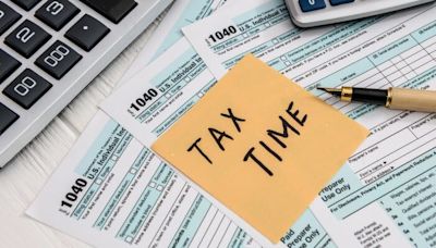 Income Tax Returns Filing FY 23–24: Online vs offline ITR filing—Which option is better?