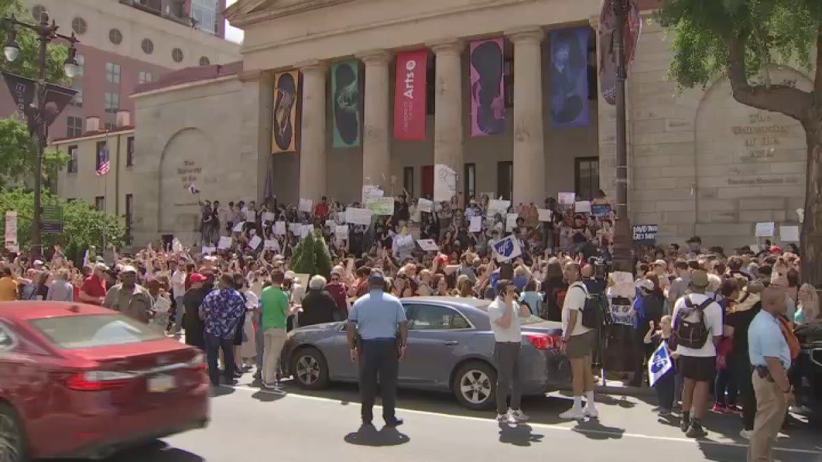 Protests continue on the day that the University of the Arts is set to close for good