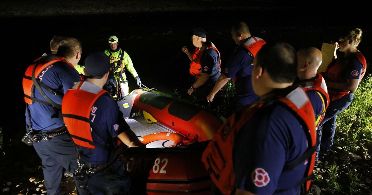 Middletown area rescue workers search river on report of person in the water