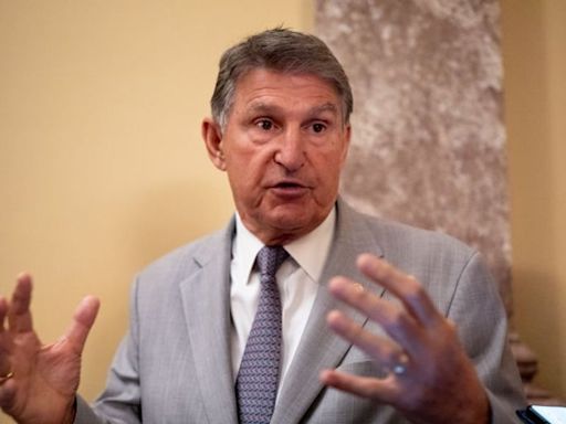 How Manchin decided not to ditch Biden: 'Nobody wants to be the first one to knife Julius