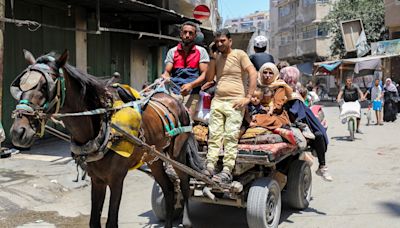 Palestinians flee as Israeli forces renew Gaza City assault