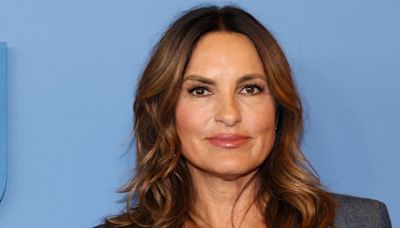 Law & Order: SVU’s Mariska Hargitay... That Benson & Stabler Near-Kiss Moment Didn’t Happen, Despite That Teaser...