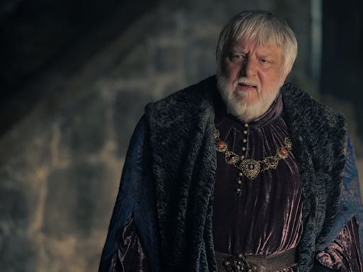 'House of the Dragon' Season 2 finale: Oh crap, Ser Simon Strong finally called Mum