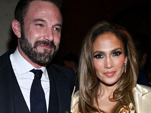 ¡Jennifer Lopez y Ben Affleck reaparecen entre besos, abrazos y manos tomadas!