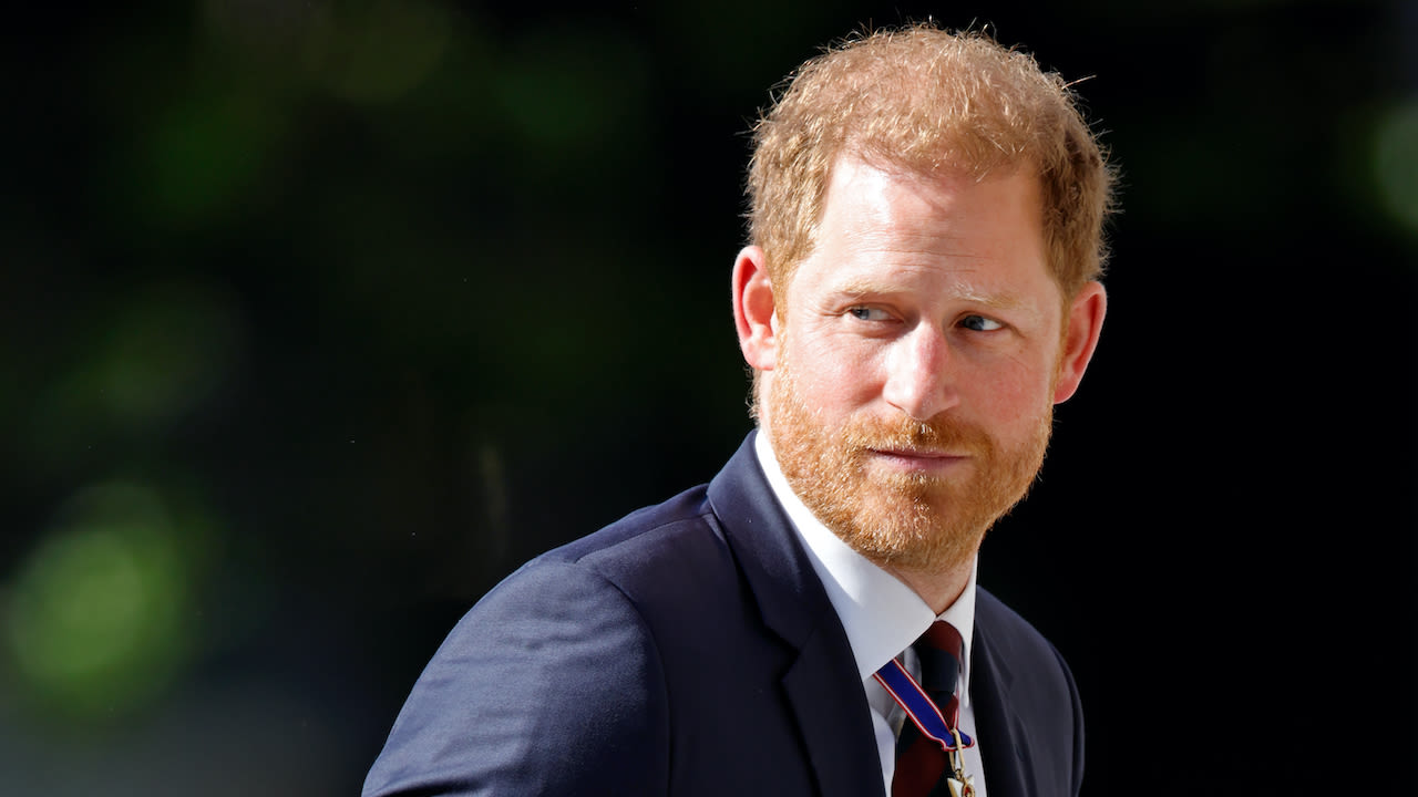 Prince Harry Is ‘Secretly’ in Contact With These Royals Behind William’s Back