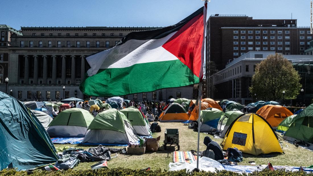 Live updates: Pro-Palestinian university protests disrupt Columbia, UCLA, campuses across the US