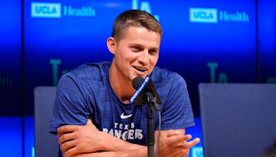 Corey Seager not in Rangers lineup for his 1st regular-season return to Dodger Stadium