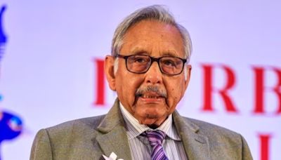 Mani Shankar Aiyar triggers another row with China remark; Cong distances itself