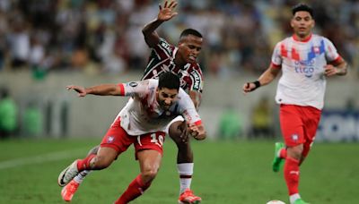Fluminense gana y clasifica a octavos de Copa Libertadores