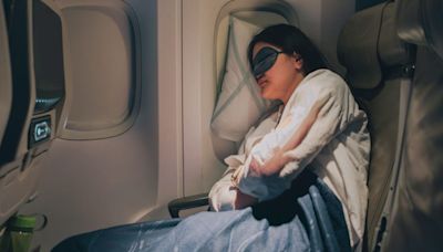 Adiós, Jet Lag: Sleep Better While Traveling With These 7 Tips