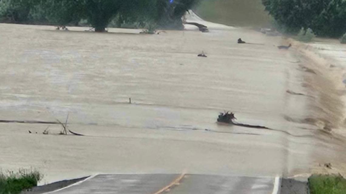 Numerous road closures caused by St. Louis region flooding