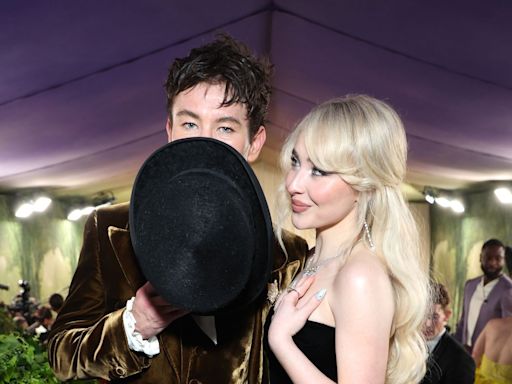 Sabrina Carpenter and Barry Keoghan Go on Dinner Date in London