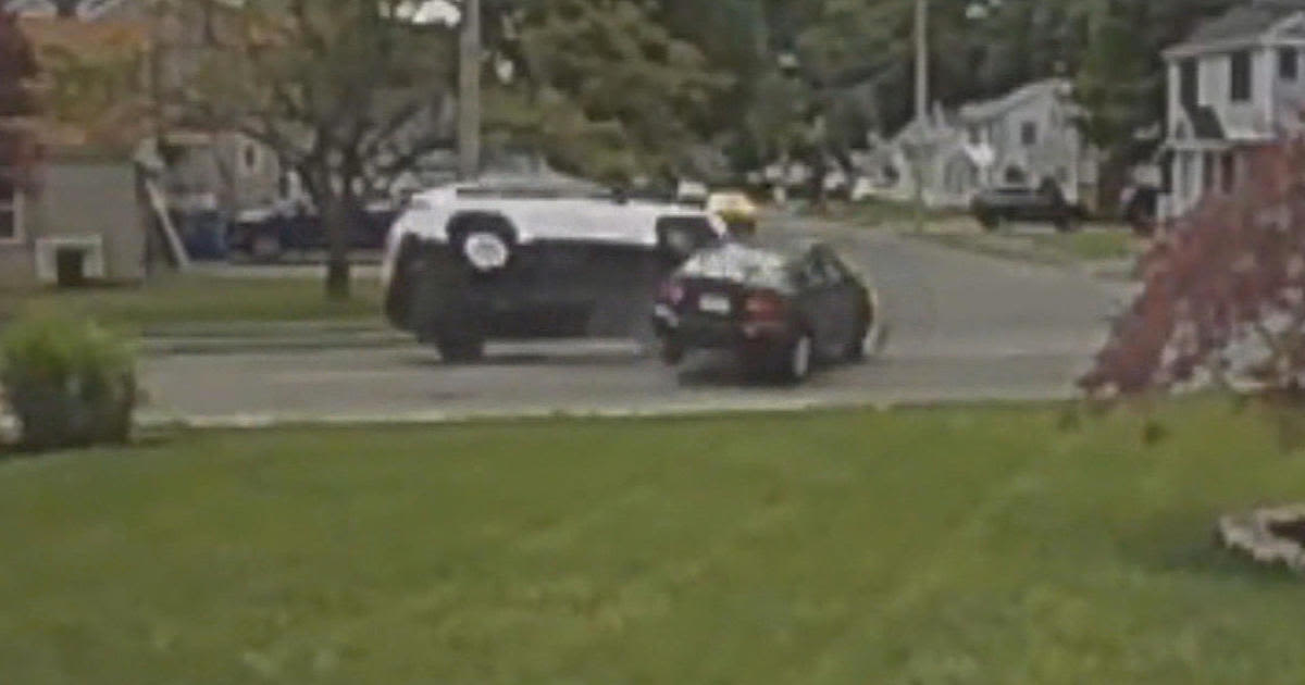 Video shows road rage crash in Wakefield, witness chased after driver