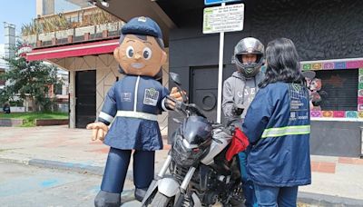 Concejal de Bogotá denunció irregularidades en servicio de parqueo en vía: “¡Nos hicieron la jugadita!”