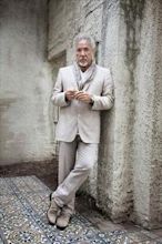 Tom Jones (singer)