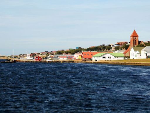 At least 6 dead, 7 missing as fishing vessel carrying 27 sinks off Falkland Islands