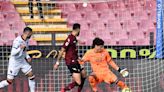 1-1. 'Memo' Ochoa sostiene al Salernitana