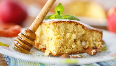 Nigella Lawson's simple apricot almond cake is so fragrant and bakes in 40 mins