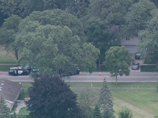 Suspect in custody after hours-long standoff in Schaumburg following shooting stemming from noise dispute