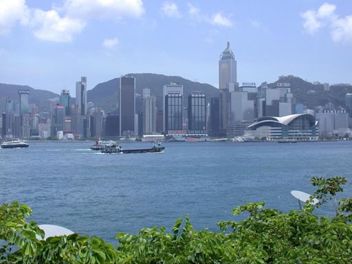 李嘉誠說不出的痛 香港房市低迷 「長江中心二期」商辦出租率僅一成