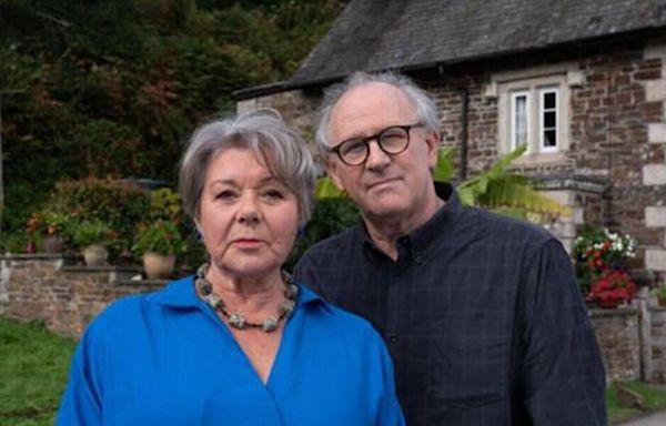 Beyond Paradise star pays tribute to Barbara Flynn ahead of final episode