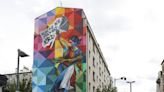 Kobra pinta mural sobre vitória e superação em cidade francesa - Uai Turismo