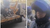 En video quedó la agresión de un operario de grúa que apuñaló a un hombre durante operativo de movilidad en el centro de Bogotá