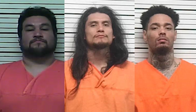 Authorities search for 3 inmates, including murder suspect, who escaped from Caddo County Jail