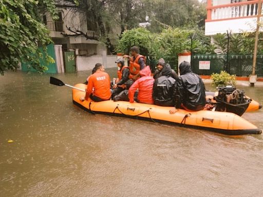 Rain Red Alert For Mumbai Till Tomorrow, Cops Ask People To "Stay Indoors"