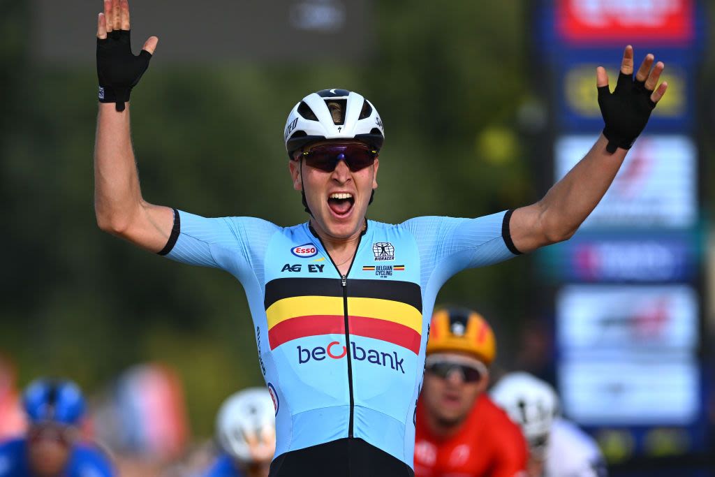 European Championships: Tim Merlier fastest in bunch sprint to win elite men's road race title