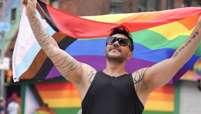 ‘It just makes me feel home’: LGBTQ2 newcomers celebrate first Pride in Toronto | Globalnews.ca