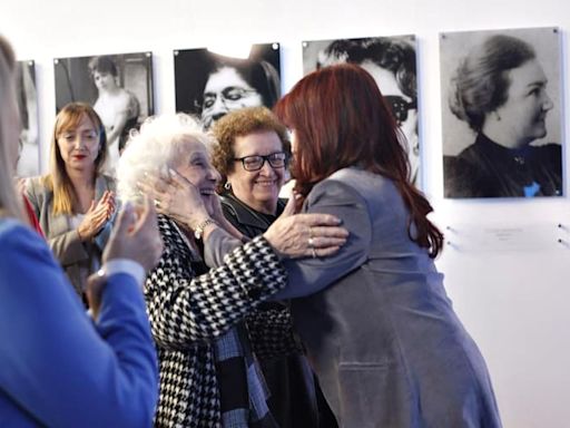 Cristina Kirchner refuerza su reaparición pública en un acto con un mensaje para el Gobierno