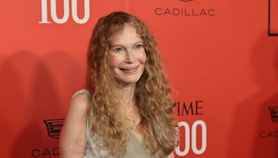 Mia Farrow exits just opened Broadway play ‘The Roommate’ due to COVID