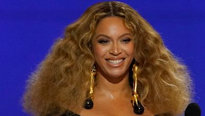 Once Again, Beyoncé Says 'You Are The Visual, Baby'