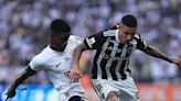 Ramón escala Fagner e muda esquema do Corinthians contra o Atlético-MG