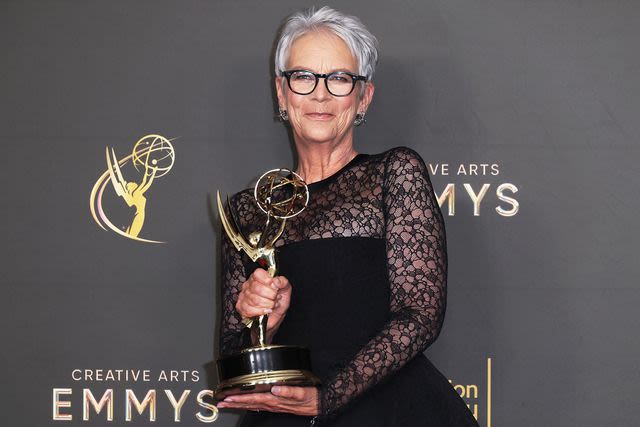 Jamie Lee Curtis scores first Emmy for “The Bear”, jokes about selling 'yogurt that makes you s--- for 7 years'