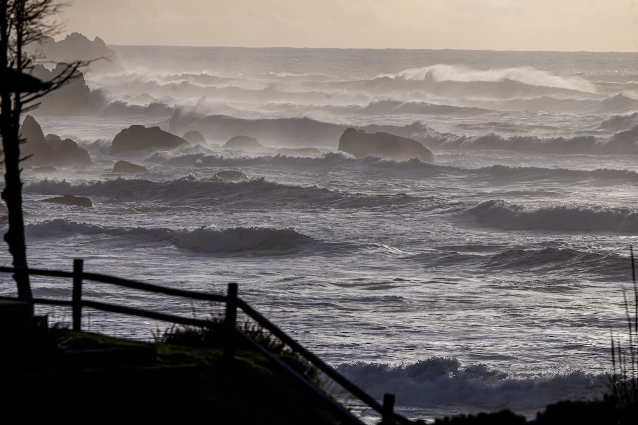 Portland sees plenty of sunshine Wednesday. High surf warning along Oregon coast