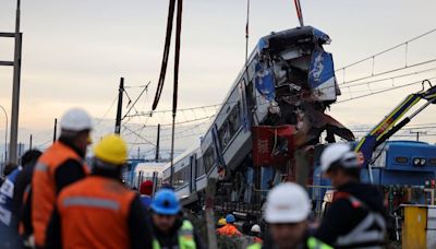 Amplían detención de maquinista y controlador ferroviario imputados por colisión de trenes en San Bernardo - La Tercera